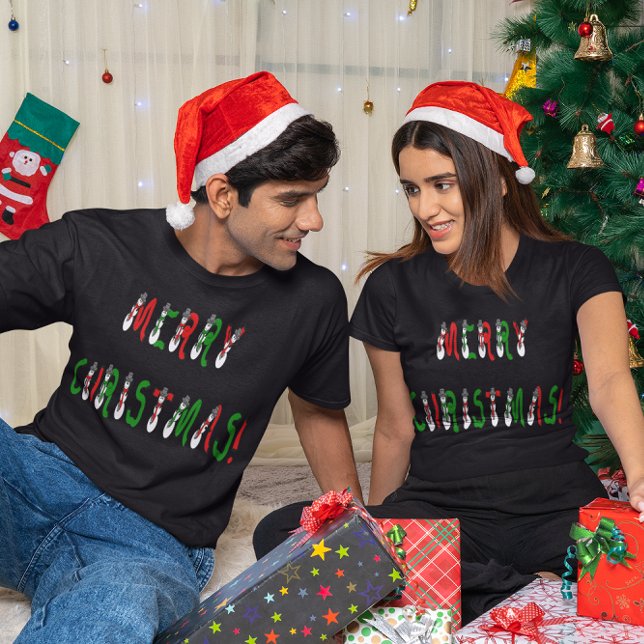 Camiseta Feliz Natal Snowman Font Dark T-Shirt (Merry Christmas Snowman Font Dark T-Shirt)