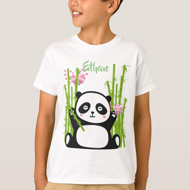 Camiseta Feliz Panda com Bamboo e Flor de Cereja (Frente)
