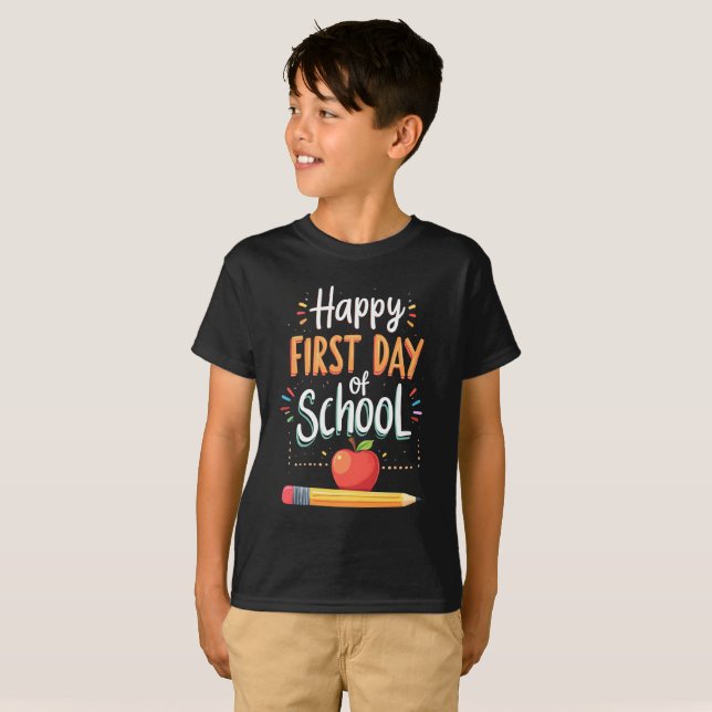 Camiseta Feliz primeiro dia de escola (Frente Completa)