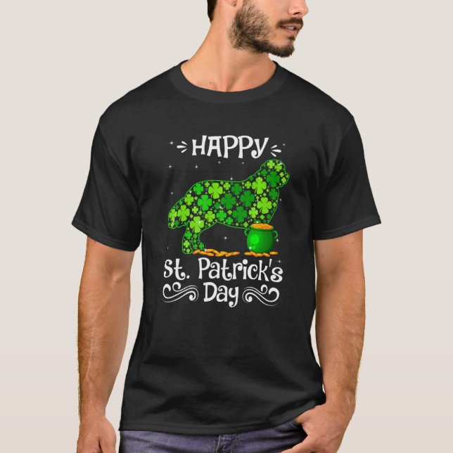 Camiseta Feliz Rua Patrick S Day Newfound Cães Shamrock (Frente)