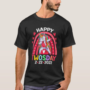 Camiseta Feliz Twosday 2022 Garota do Unicórnio Arco-Íris