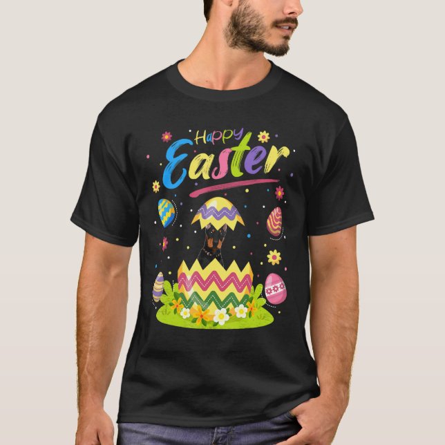 Camiseta Felz pascoa Doberman Dog Easter Egg Doberman (Frente)