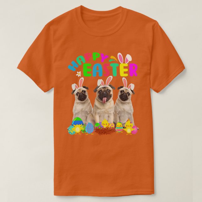 Camiseta Felz pascoa Três Pug Vestindo Pão De Orelha Coelho (Frente do Design)