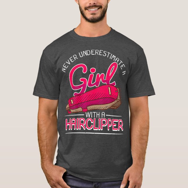 Camiseta Female Barber Gift Girl With Hair Clipper Barber (Frente)