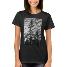 Camiseta Feminina Árvores & Nuvens