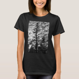 Camiseta Feminina Árvores & Nuvens