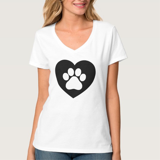 Camiseta Feminina com Decoração de Coração e Pegad (Frente)