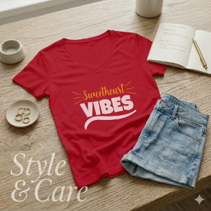 Camiseta Feminina com Decoração Sweetheart Vibes