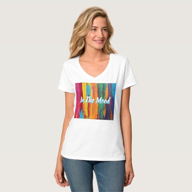 Camiseta feminina de algodão com decote em V “In t (Frente Completa)
