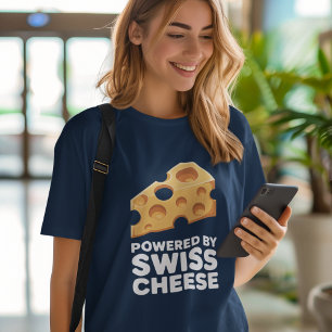 Camiseta Feminina Engraçada com Tema Queijo Suíço