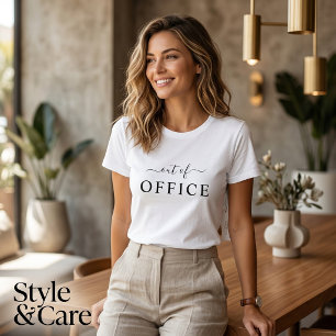Camiseta Feminina Fora do Escritório Humor de Viag