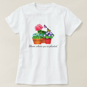 Camiseta Feminina Jardim de Flores com Borboleta