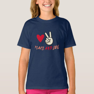 Camiseta Feminina Peace and Love Coração e Ervil
