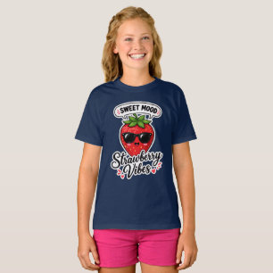 Camiseta Feminina Sweet Strawberry Vibes
