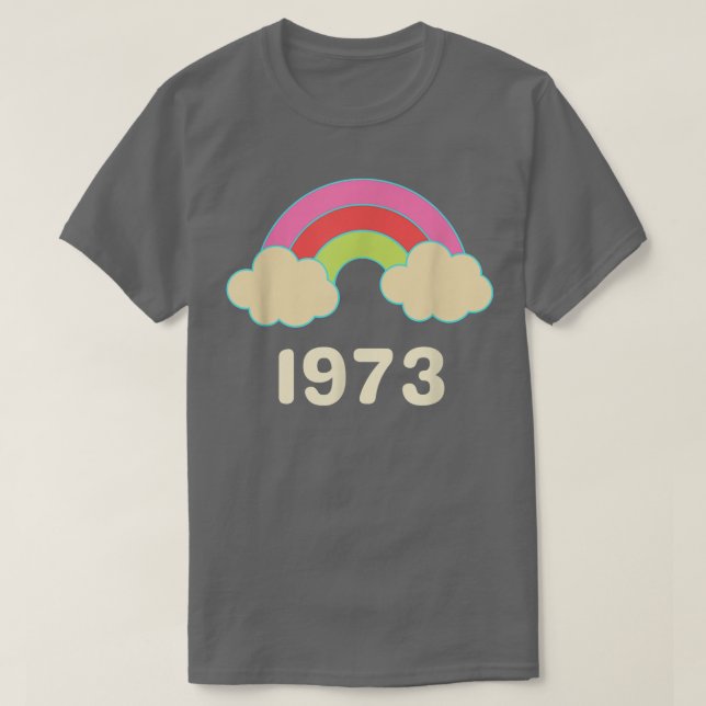 Camiseta Feminismo em Escolha Pró 1973 Rainbow Retro Groovy (Frente do Design)