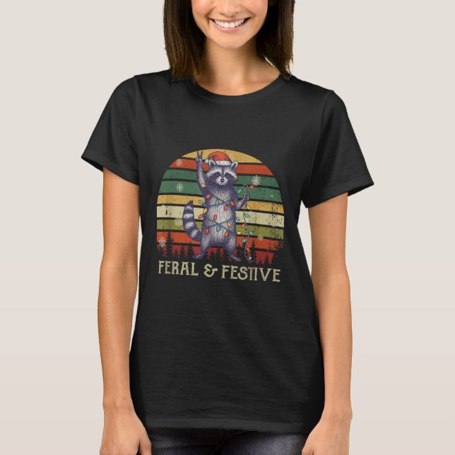 Camiseta Feral And Festive Raccoon Santa Christmas Holiday  (Frente)