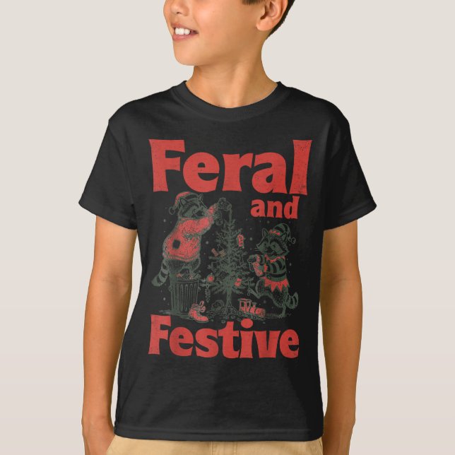 Camiseta Feral And Festive Raccoon Santa Christmas Holiday  (Frente)