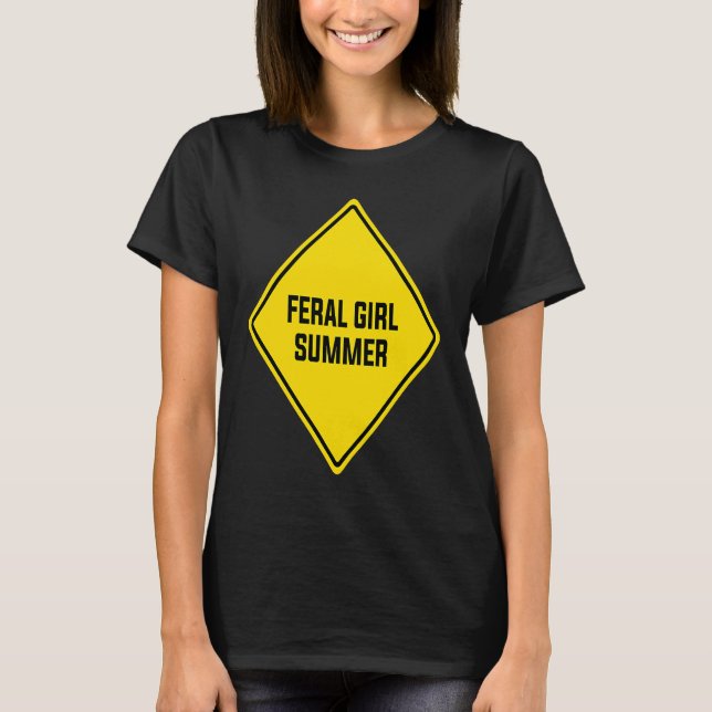 Camiseta feral girl summer (Frente)