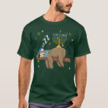 Camiseta Feriado Judeu, Hanukka, Sloth Menorah<br><div class="desc">Bonita Dormindo Leve Menorah,  Feriado Judeu Hanukkah Chanukah.</div>