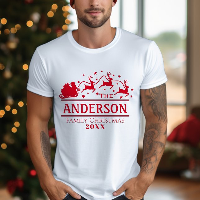 Camiseta Feriado Personalizado de Nome da Família Natal (Personalized Christmas Family Name Holiday T-Shirt)
