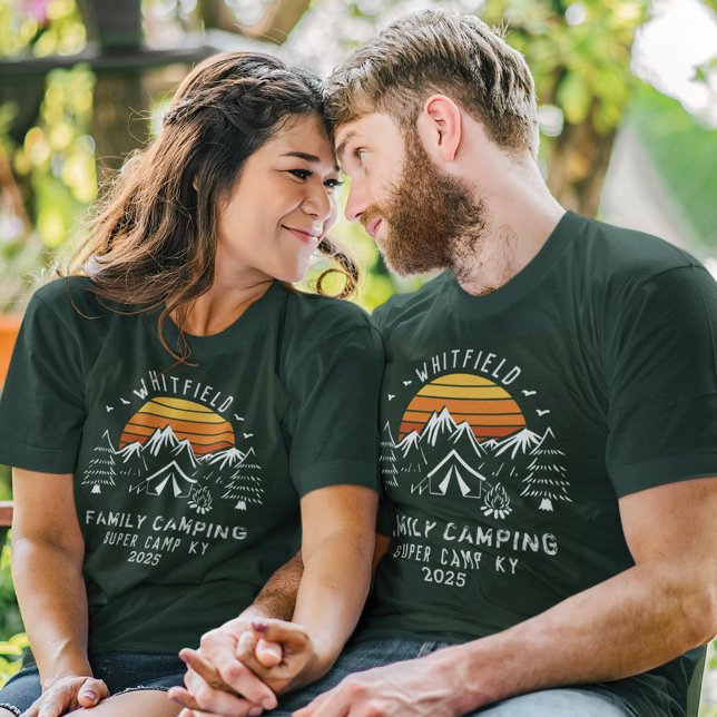 Camiseta Férias de Camping Familiar Correspondendo a Person (Criador carregado)