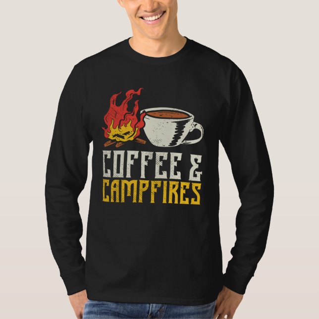 Camiseta Férias de Camping Familiar de Café e Campos (Frente)