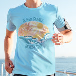 Camiseta Férias de Verão de Cinto Vintage Onda Sunshine<br><div class="desc">Camisetas bonitas,  com estilo vintage,  com lindas ondas lacrimogêneas e um sol brilhante com palmeiras no verão. O legal design de grunge é complementado com um texto especial e dilacerado,  de cor azul,  personalizado para as suas férias de família ou viagem à praia.</div>