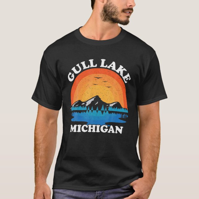 Camiseta Férias de Verão Retro Sunset Michigan Gull Lake (Frente)