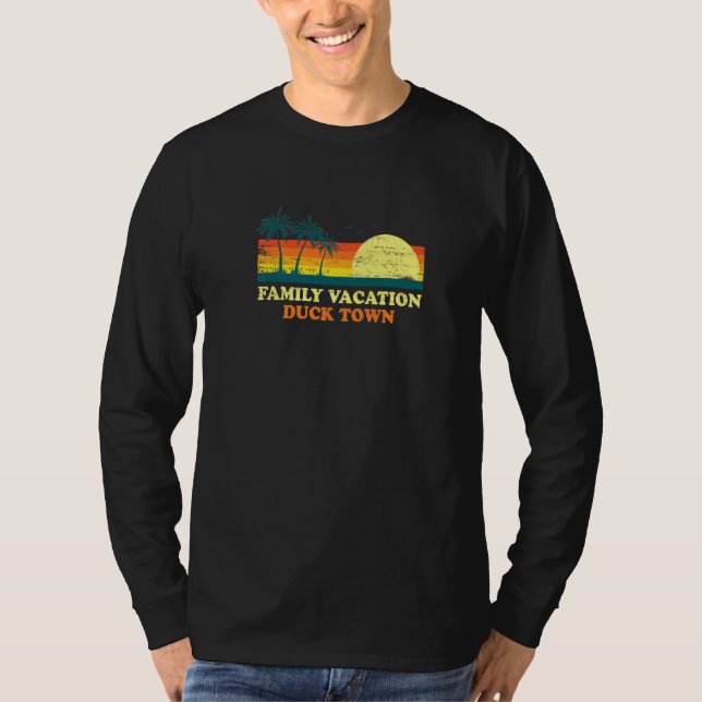 Camiseta Férias Familiares Duck Town American North Carolin (Frente)