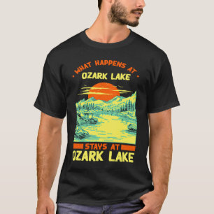 Camiseta Férias no Lago Ozark com Pesca, Barcos e Acampamen