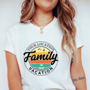 Camiseta Férias Personalizadas em Família; Insígnia Retro d