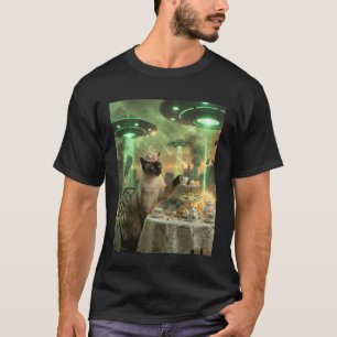 Camiseta Festa de Chá da Invasão Alienígena do Gato Chique