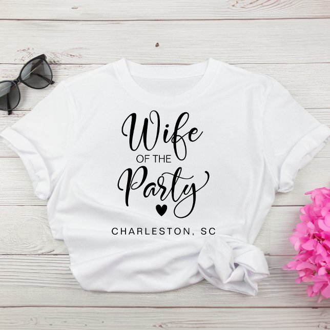 Camiseta Festa de solteira de Charleston da Noite Bonita (Celebrate the bride-to-be with fun and style at her bachelorette party)