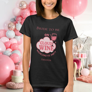 Camiseta Festa de solteira na noiva de vinho em nuvem negra