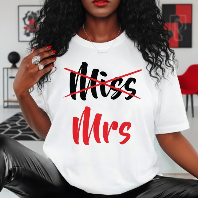 Camiseta Festa de Solteira Noiva Esposa Sra Não Srta (Mrs Not Miss Red Wife Bride Bachelorette Party T-Shirt
)
