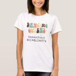 Camiseta Festa de solteira Retroativa Filas Dançantes Perso<br><div class="desc">Festa de solteira personalizada Retro Dancing Queens T-Shirt que você pode personalizar com o nome da noiva. Camisa de design da festa de noiva perfeita. Use nossa "Ferramenta de Design" para mais personalização.</div>