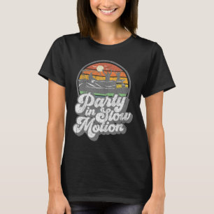 Camiseta Festa em Movimento Lento Retro Divertido Barco Pon