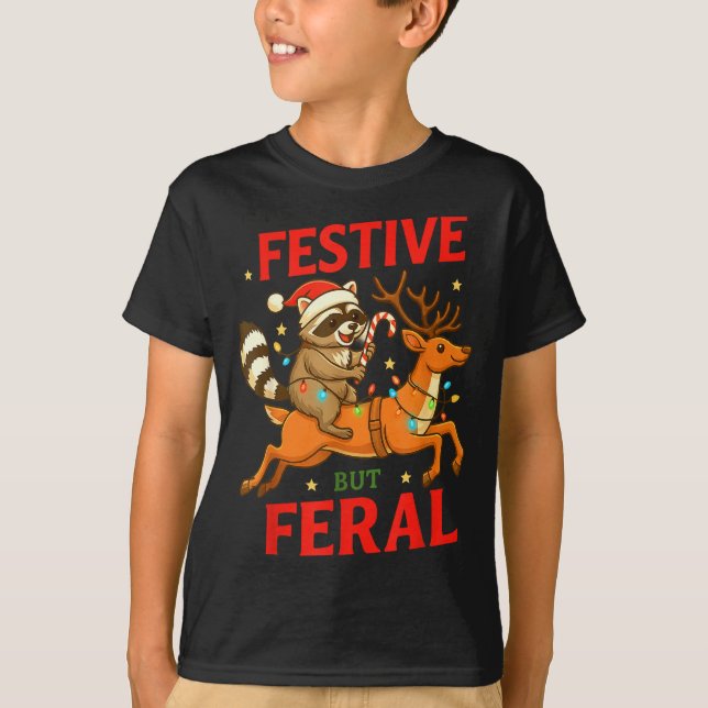 Camiseta Festive But Feral Funny Christmas Raccoon Riding R (Frente)