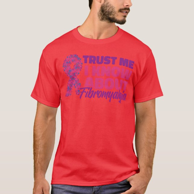 Camiseta Fibromyalgia Awarenessrust Purple Fibromyalgia fam (Frente)