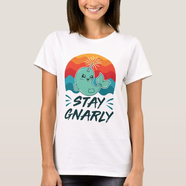 Camiseta Fica Gnarly Cute Narwhals Lover (Frente)