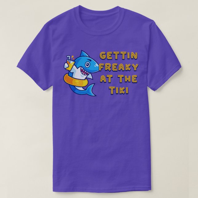 Camiseta Ficando Freaky no Tiki Engraçado Novelty 1 (Frente do Design)