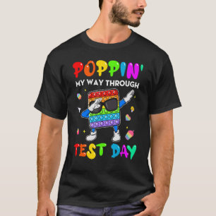 Camiseta Fidget Popit 'Poppin' My Way Through Test Day Stud