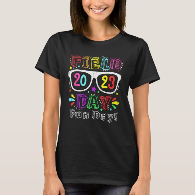 Camiseta Field Day Fun Day 2023 Groovy School Trip Teacher  (Frente)