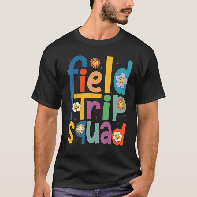 Camiseta Field Trip Squad Groovy Retro Field Day 2023 Teach (Frente)