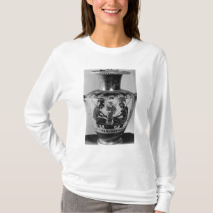 Camiseta Figura preta hydra do sótão