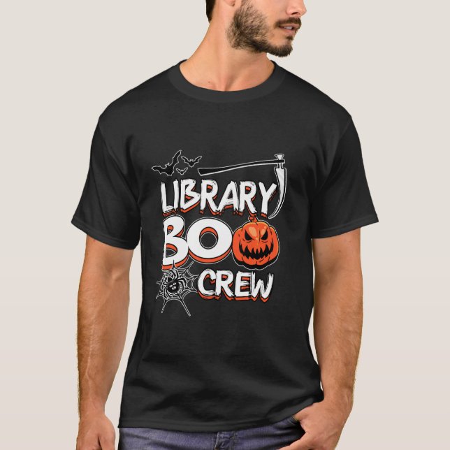Camiseta Figurino da Biblioteca Boo Crew Halloween Bibliote (Frente)
