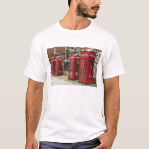Camiseta Fila de caixas telefônicas na parte de trás do R