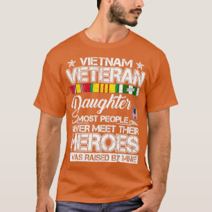 Camiseta filha veterana do vietnam a maioria das pessoas nu