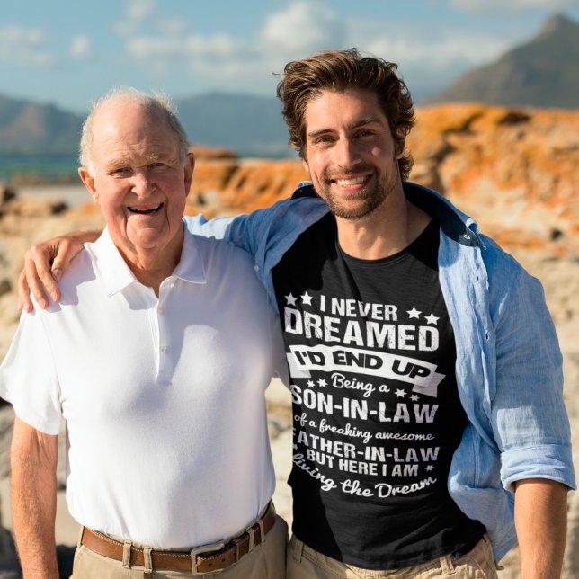 Camiseta Filho Incrível Que Diz Engraçado Na Lei (Criador carregado)