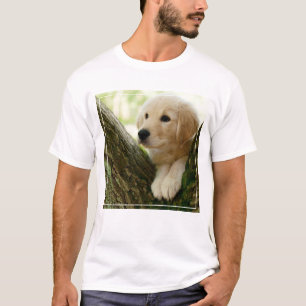 Camiseta Filhote de cachorro de Labrador que senta-se em um